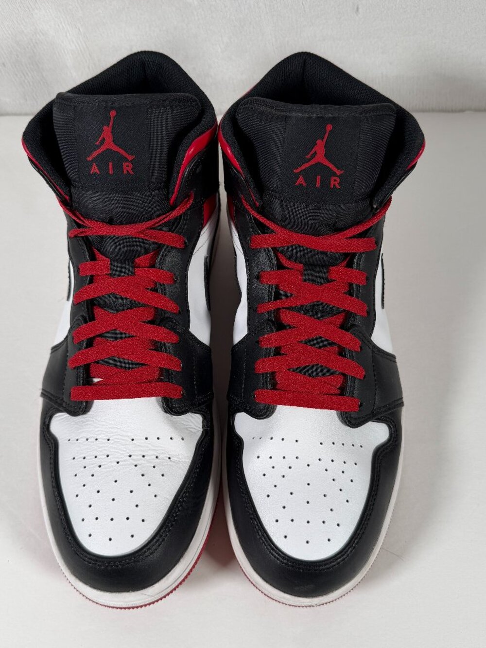 Nike Air Jordan Mid 1 Sneakers Men Size 13 Gym Bred Toe DQ8426-106 Lace Up EUC